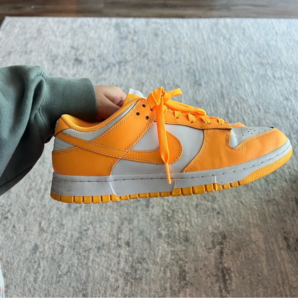 2021 women’s dunk low ‘laser orange’
